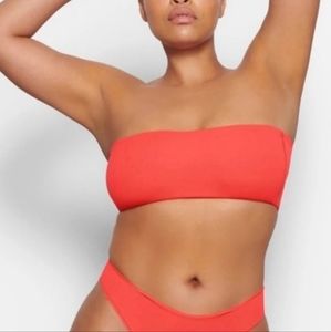 SKIMS Bandeau. Excellent condition. Size small